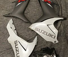 GSXR 600/750 2011-20 fairing panels and headlight