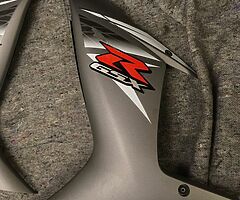 GSXR 600/750 2011-20 fairing panels and headlight - Image 5/5
