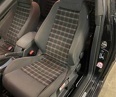 2005 Volkswagen Golf - Image 5/7