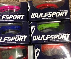 Kids wulf helmets,goggles,gloves,boots,body armour - Image 5/6