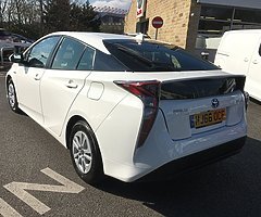 2017 TOYOTA PRIUS BUSINESS EDITION UK CAR - Image 8/10