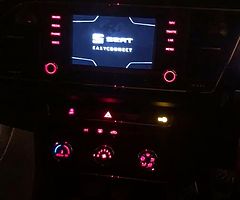 141 Seat Leon 1.6tdi CR SE TECH PACK - Image 7/10