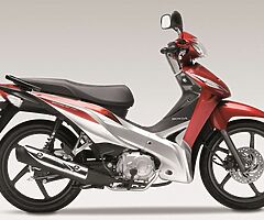Honda wave 110i 2015 

As new condition 

Very well looked after 
...