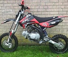 Pit bike