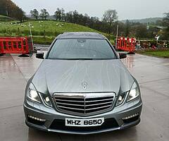 2009 Mercedes-Benz E-Class - Image 3/7