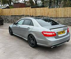 2009 Mercedes-Benz E-Class - Image 4/7