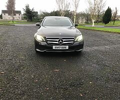 2017 Mercedes e220 - Image 7/10