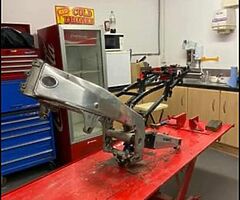 ZXR400 frame and v5