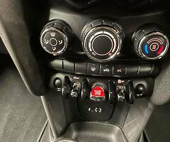 2018 MINI COOPER - Image 3/10