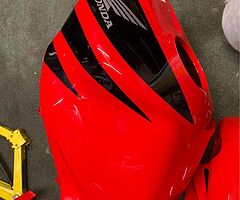 Honda cbr1000rr6 fairings red - Image 4/8