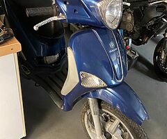 Piaggio 125 runs and rides ok 

V5 needs to be applied for 

£275 firm on price 
... - Image 5/5
