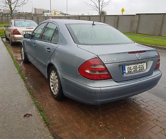 2005 Mercedes-Benz E-Class