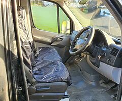2011 Mercedes-Benz Sprinter - Image 8/10