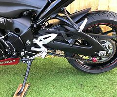 Suzuki GSXS 1000 - Image 6/10