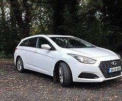 Hyundai i40 white estate
