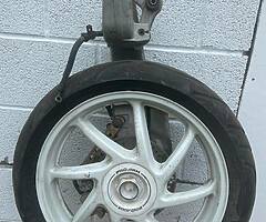 Honda VFR 400 swing arm & front wheel - Image 3/5