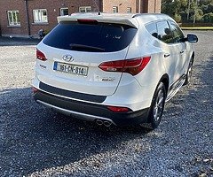 Hyundai￼ Santa Fe 4WD Executive Edition - Image 4/10