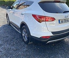 Hyundai￼ Santa Fe 4WD Executive Edition - Image 6/10