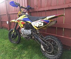 Stomp PitBike
