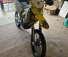 Looking supermoto wheels 17” fir suzuki rmz450 rmx450