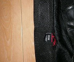 Mens RST 2 piece leathers