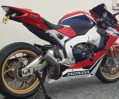 2017 Honda CBR - Image 6/10