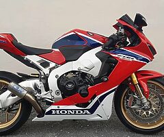 2017 Honda CBR - Image 7/10