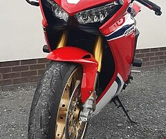 2017 Honda CBR - Image 9/10