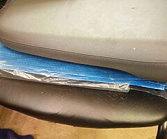 Triumph tiger front and passanger  seats - Image 7/7