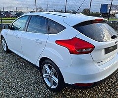 Ford Focus Zetec - Image 10/10