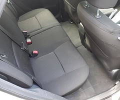 Toyota Auris 1,4 Nct 03/20 low mil 122 km 75 mil wheel chair - Image 6/10