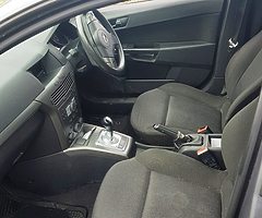 2005 Astra petrol automatic. low mileage ,long NCT - Image 8/10