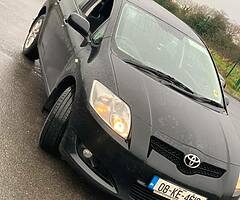 TOYATA AURIS 2008