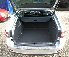 2016 Skoda Superb 2.0 TDI |NEW TAX & NCT| WARRANTY - Image 3/10