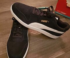 Womens puma trainers