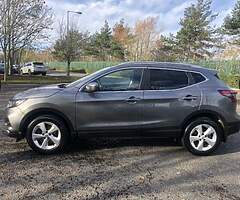 Nissan Qashqai 1.2 SV Gray 4DR Manual 182 (2018)