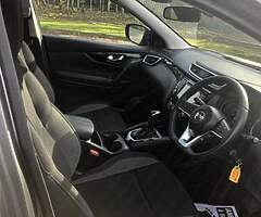 Nissan Qashqai 1.2 SV Gray 4DR Manual 182 (2018) - Image 7/9