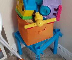 Toys free