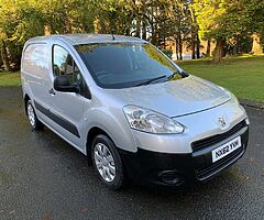 2012 Peugeot Partner
