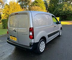 2012 Peugeot Partner
