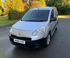 2012 Peugeot Partner