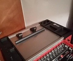 Tool chest