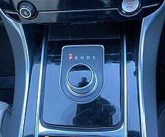 Jaguar XE R-Sport - Image 7/8