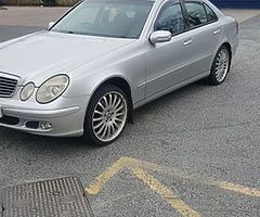 Mercedes E 2.2 D