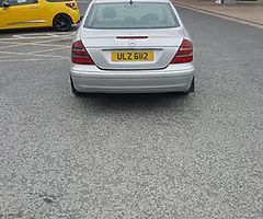 Mercedes E 2.2 D