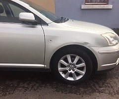 05 Toyota Aventis 1.6 manual Taxed and nct new back brake pads only fitted new battery fitted - Image 3/8