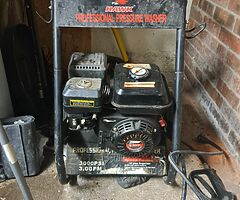 Hawk petrol power washer