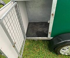 NEW 4 COMPARTMENT DOG TRAILER