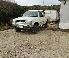2021 Toyota Hilux - Image 3/6