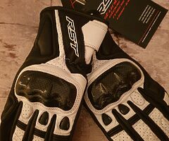 Motorbike gloves